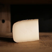 Load image into Gallery viewer, Tomme de Brebis et Chèvre
